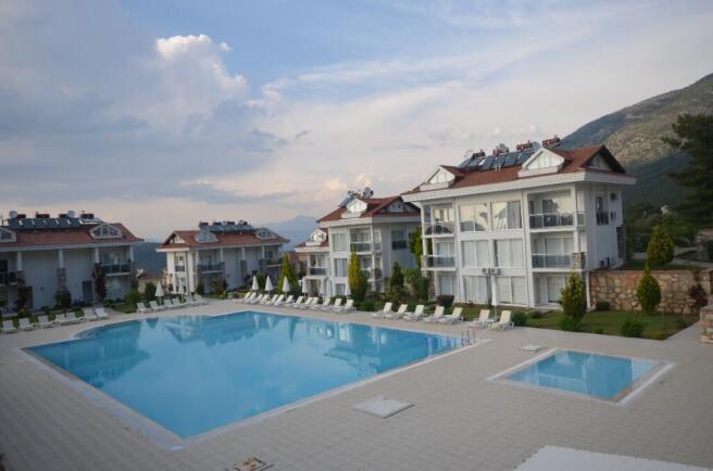 Pool & splash Pool