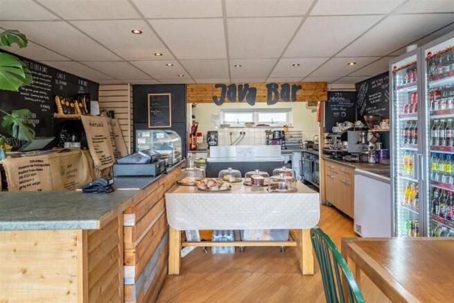 eastholme ave-13.jpg