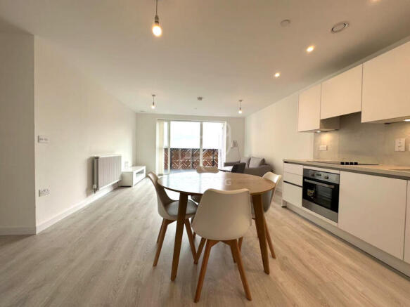 2 bed flat to rent Tabbard apartments, London W3