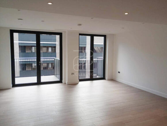 2 bed flat to rent Penny House, London WC1X