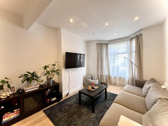 A Beautifully Presented, Modern Two Bedroom House