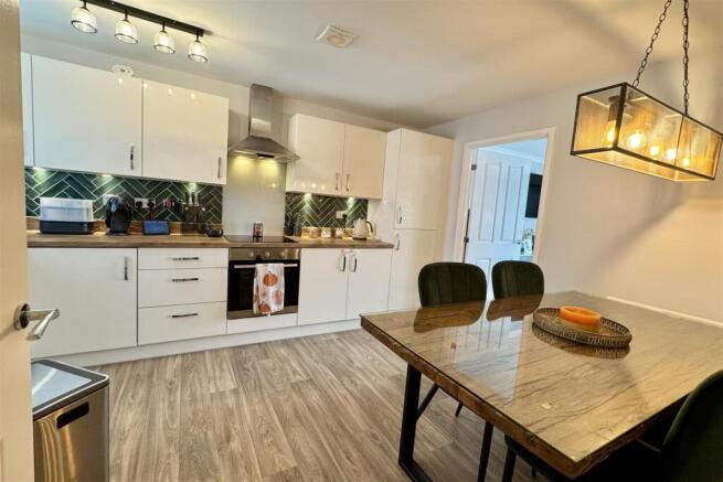 Kitchen Dining Area