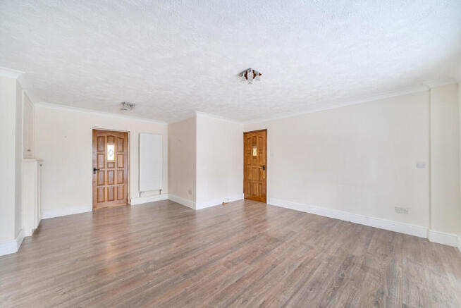 1382076-21-691c67...