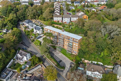 Callencroft Court, Newton Road, Newton, Mumbles, Swansea, SA3 4TG