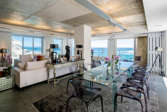 Dining onto Lounge