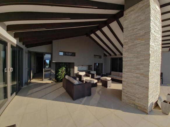 North Facing Entertainment Area