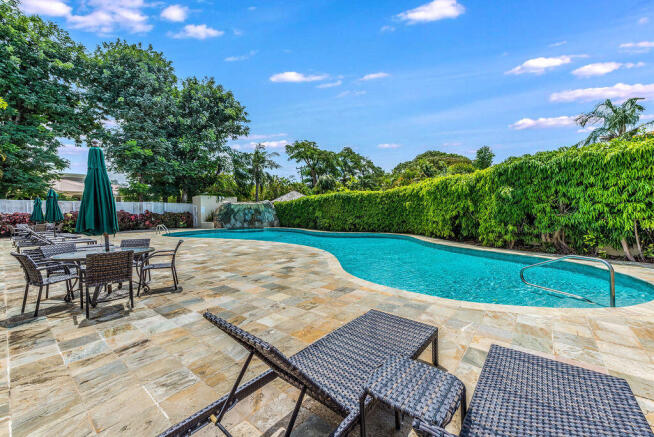 Jus Chillin Mullins Bay - Communal Pool