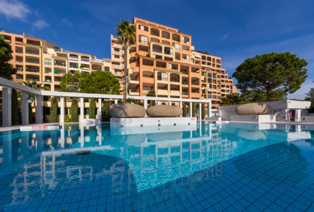Building and pool