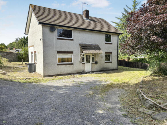 Detached 4 Bedroom House