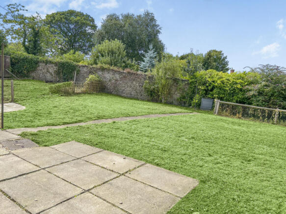 Detached 4 Bedroom House