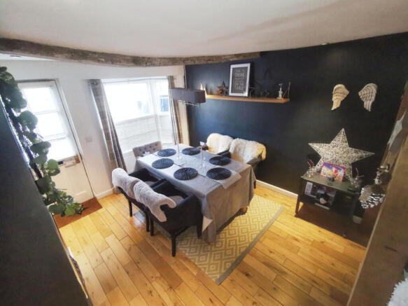 Grade II Listed Character Townhouse