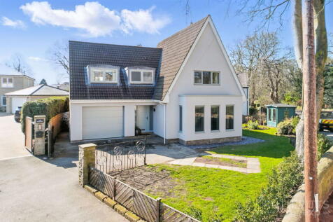 Pontefract Road, High Ackworth, WF7