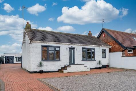 Whitegates, West Park Drive, WF8