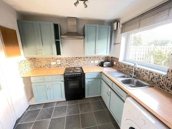 Kitchen1.JPG