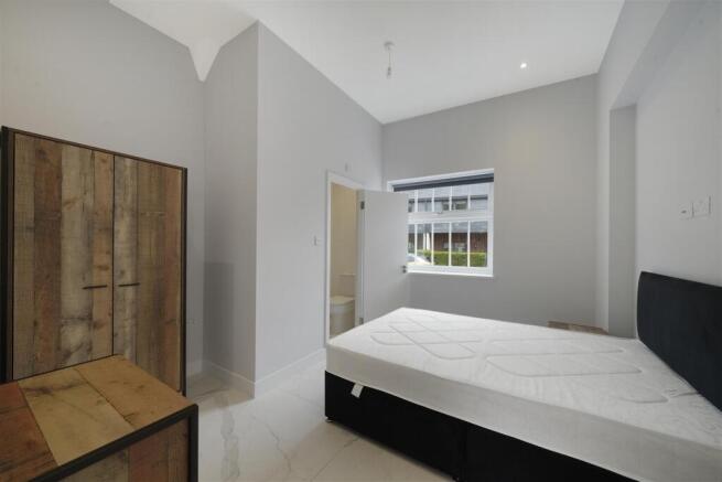 Newall Close - Pmmn1FcCXa3ylTE9tHyJ.jpg