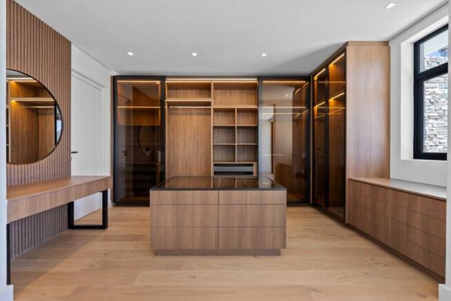 Main Bedroom Dressing Room