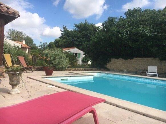 Swimming pool