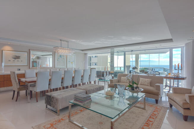 Lounge onto Dining