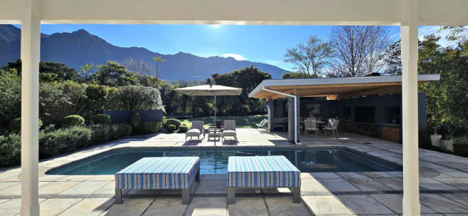 VIEW ON THE MOUNTAIN