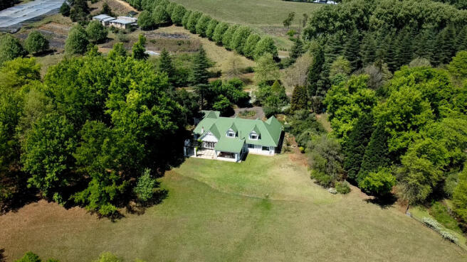 Stunning BoschHoek estate