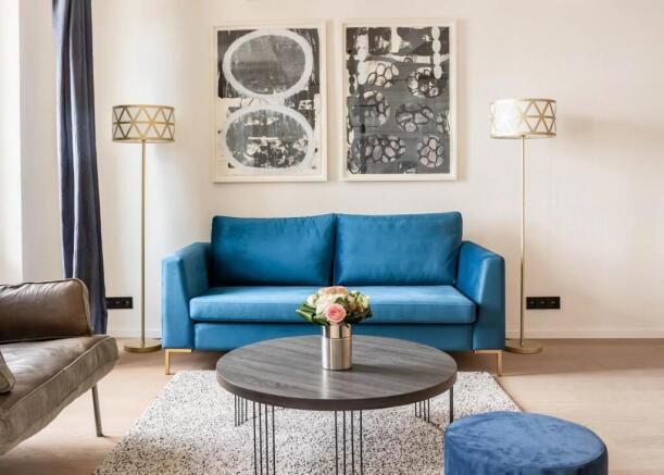 2020 Bellvoue Maison D'azur Portrait St. Tropez