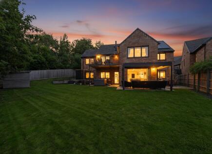 Ewart Close, Long Buckby, NN6 7ZE