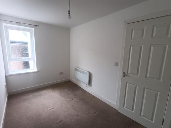 bedroom2.jpg