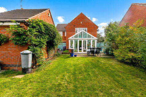 Loughland Close, Whetstone, Leicester, LE8