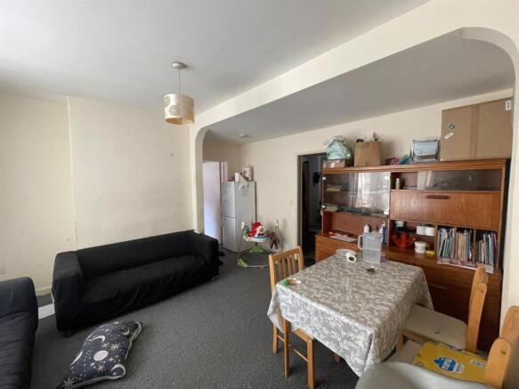Flat 2, 22 Stourbridge Road mid term Inspection Ju