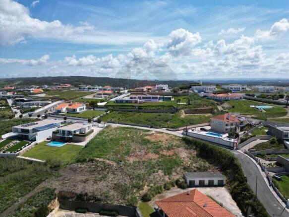 land in Foz do Arelho