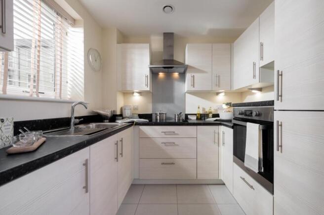 Brooke Dene Court, Cleckheaton - Kitchen