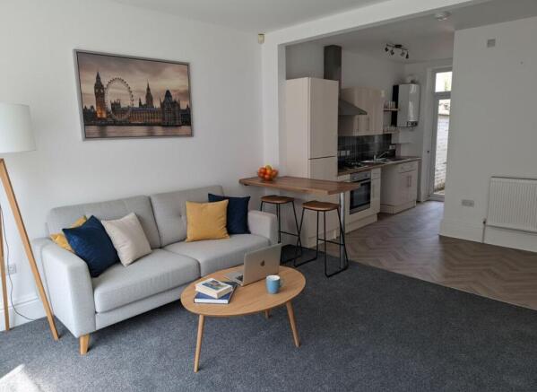 TWO WEEKS RENT FREE - 1 Bedroom Ground Floor Flat