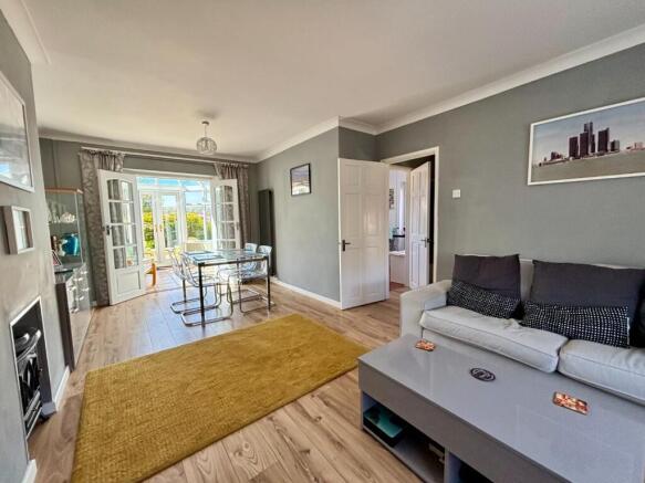 LIVING ROOM 3.jpg
