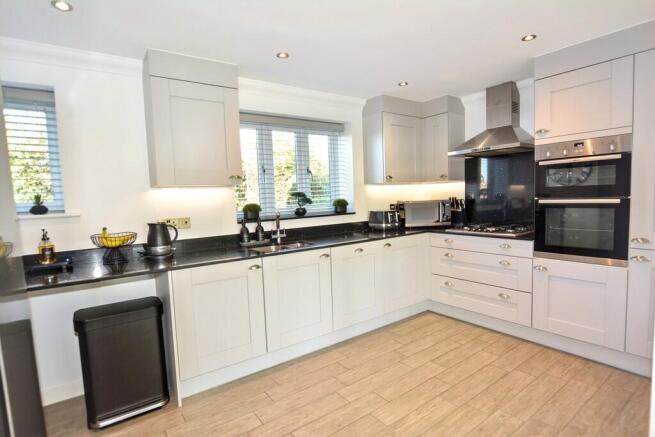 Kitchen-Breakfast...