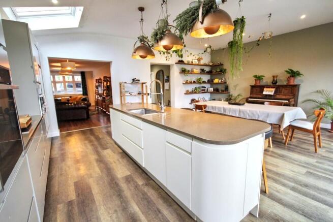 Kitchen Family Ro...