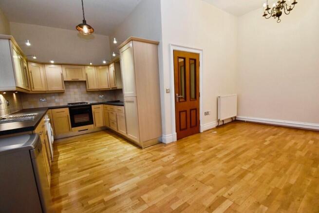 Kitchen Lounge/Di...