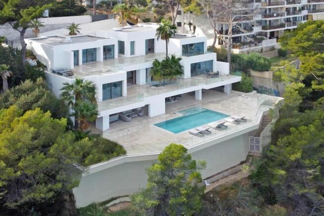 02-cala vinyas-Minimalistische Villa mit Meerzugang-kaufen-ansicht