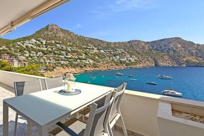 03-cala llamp-Wohnung am Meer-kaufen--tisch