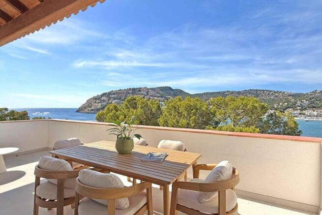 01-port andratx-Kernsaniertes Appartement mit Hafenblickterrasse-kaufen