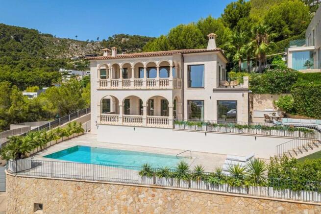 02-son vida-Mediterranes Luxusrefugium mit Weitblick auf die Bucht von Palma-kaufen-pool