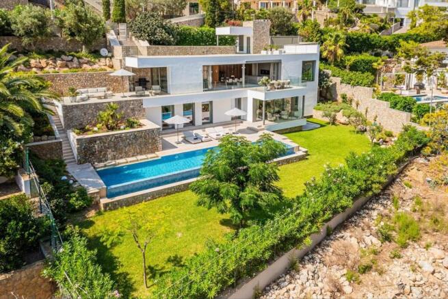 02-port andratx-Modernes Wohnerlebnis mit mediterranem Flair und Rasenflaeche-kaufen-pool