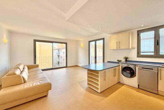 02-port andratx-Modernisierte Wohnung im Zentrum-kaufen-wohnzimmer