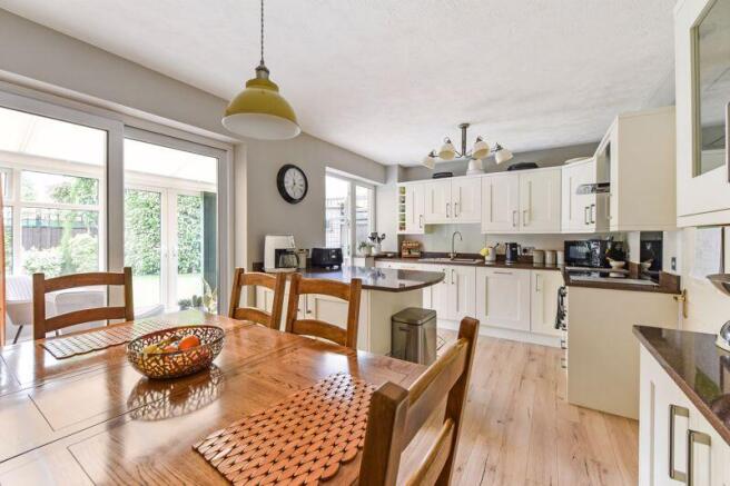 Kitchen / Dining Room