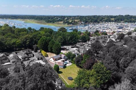 Bridge Road, Sarisbury Green