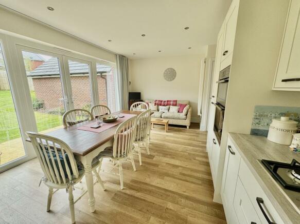 Kitchen/Dining Room