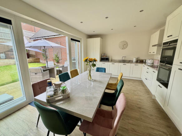 Kitchen / Dining Room