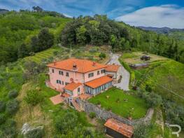 Photo of Pescaglia, Lucca, Tuscany