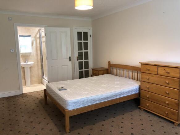 Cambridge letting agents double bedroom