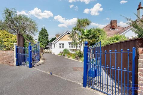 Gorsehill Crescent, Oakdale, Poole