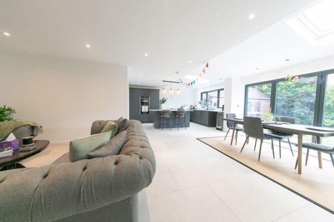 Open plan kitchen, living and dining ...